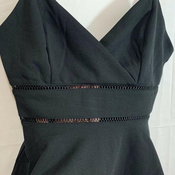 Francesca's Womens NWT Demi Ladder Trim Flounce Tank in Black - Picture 3 of 7
